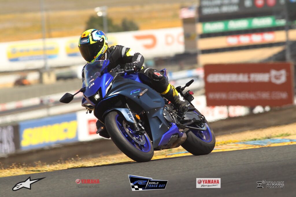 2022 YAMAHA R7