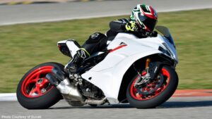 2017 Ducati Supersport First Ride