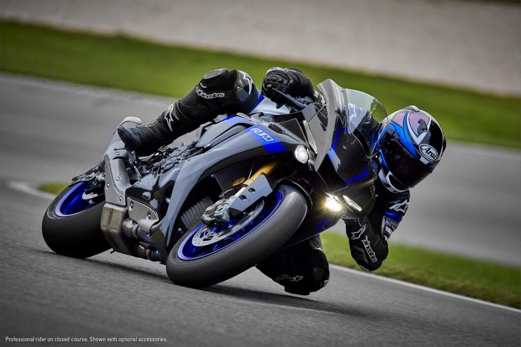 2022 Yamaha R1M