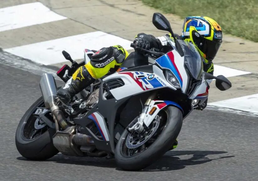 2020 BMW S1000RR First Ride Bike Race on Track